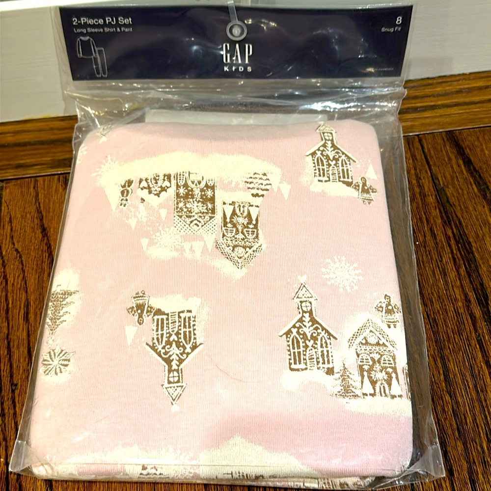 Brand New! GAP Kids gingerbread house pajama set size 12